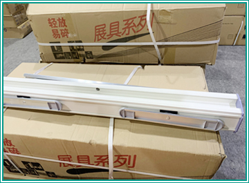 展示器材